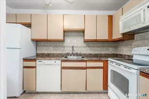 2437 Bedford St, Stamford, CT 06905 - Photo 11
