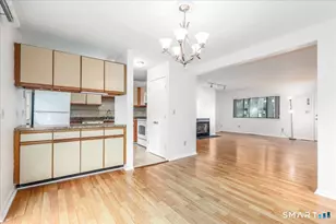2437 Bedford St, Stamford, CT 06905 - Photo 9