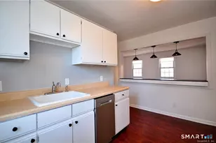 53 Robin Rd, West Hartford, CT 06119 - Photo 7