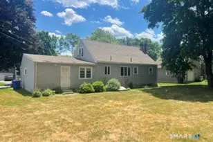 35 Circle Dr, Enfield, CT 06082 - Photo 3