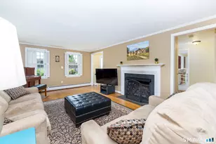 7 Lantern Ln, Wethersfield, CT 06109 - Photo 13