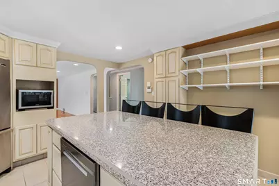 75 Peterson Avenue, Waterbury, CT 06705 - Photo 9
