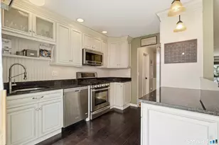 11 Mannions Ln, Danbury, CT 06810 - Photo 13