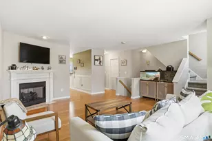 11 Mannions Ln, Danbury, CT 06810 - Photo 11