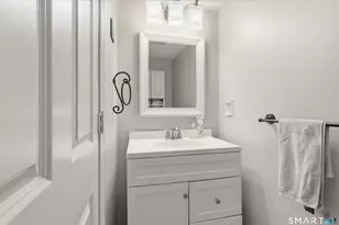 11 Mannions Ln, Danbury, CT 06810 - Photo 21