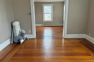 54 Elm St, Enfield, CT 06082 - Photo 3