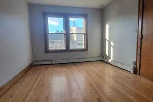 1048 Broad St, Meriden, CT 06450 - Photo 3