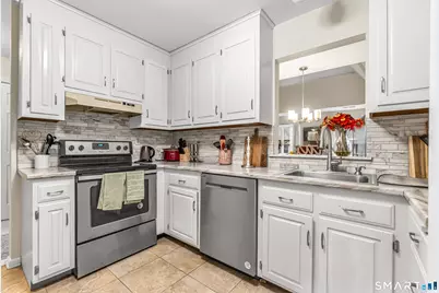 462 Glendale Avenue #20, Bridgeport, CT 06606 - Photo 9
