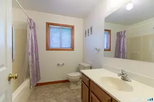 144 Barn Finch Cir, Naugatuck, CT 06770 - Photo 23