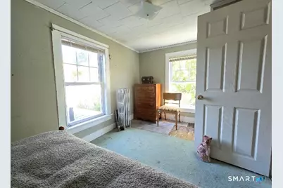 35 Maple Avenue, Enfield, CT 06082 - Photo 19