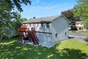 11 Goodrich Dr, Wethersfield, CT 06109 - Photo 3