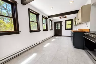 77 N High St, Clinton, CT 06413 - Photo 7