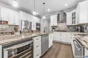 17 Woodlawn Dr, Trumbull, CT 06611 - Photo 5