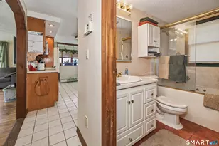 28 E Plymouth Rd, Plymouth, CT 06786 - Photo 11