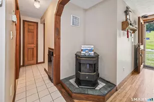 28 E Plymouth Rd, Plymouth, CT 06786 - Photo 5