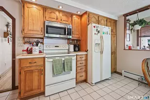28 E Plymouth Rd, Plymouth, CT 06786 - Photo 9