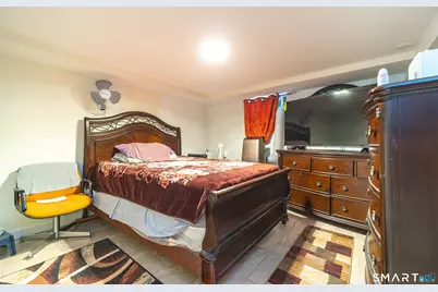 25 Oakwood Street, Bridgeport, CT 06606 - Photo 21