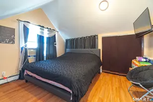 25 Oakwood St, Bridgeport, CT 06606 - Photo 11