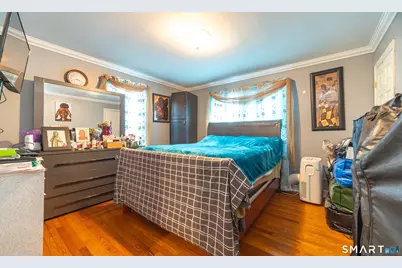 25 Oakwood Street, Bridgeport, CT 06606 - Photo 13