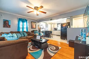 25 Oakwood St, Bridgeport, CT 06606 - Photo 5