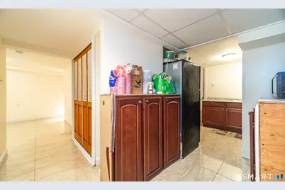 25 Oakwood Street, Bridgeport, CT 06606 - Photo 19