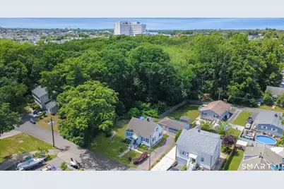 25 Oakwood Street, Bridgeport, CT 06606 - Photo 29
