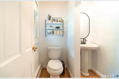 137 Mohawk Drive, West Hartford, CT 06117 - Photo 21