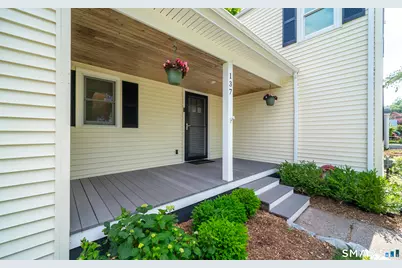 137 Mohawk Drive, West Hartford, CT 06117 - Photo 3