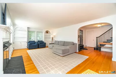 137 Mohawk Drive, West Hartford, CT 06117 - Photo 13