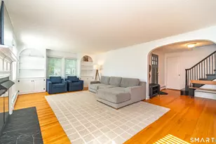 137 Mohawk Dr, West Hartford, CT 06117 - Photo 13