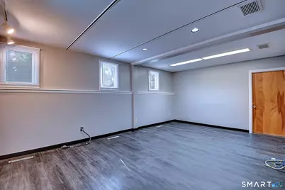 21 Middle Turnpike East, Manchester, CT 06040 - Photo 11