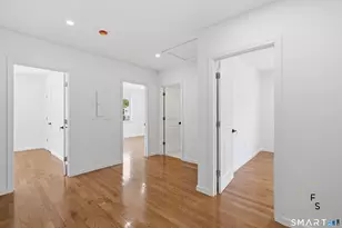 24 Gaspee Rd, Bridgeport, CT 06606 - Photo 15