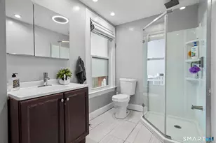 181 Platt Ave, West Haven, CT 06516 - Photo 17