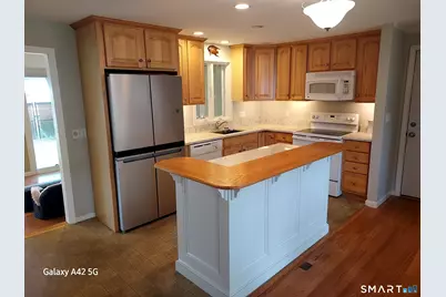 18 Maple Avenue, Essex, CT 06426 - Photo 9