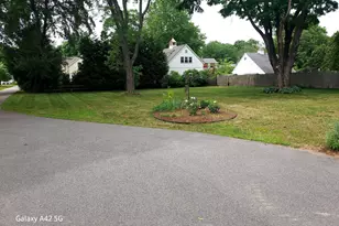 18 Maple Ave, Essex, CT 06426 - Photo 29