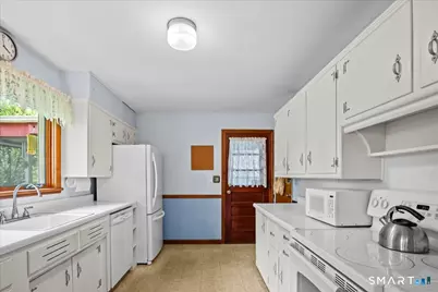 106 Ridgewood Road, Wallingford, CT 06492 - Photo 9