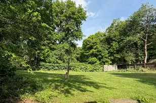 162 Bristol St, Thomaston, CT 06787 - Photo 5