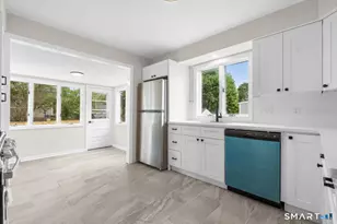 131 Chester St, Hamden, CT 06514 - Photo 9