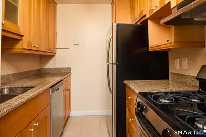 2625 Park Avenue #7S, Bridgeport, CT 06604 - Photo 13