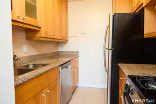 2625 Park Ave, Bridgeport, CT 06604 - Photo 9