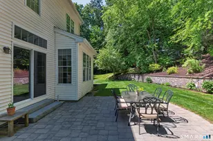 7 Ellsworth Pl, Avon, CT 06001 - Photo 7
