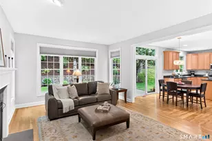 7 Ellsworth Pl, Avon, CT 06001 - Photo 9
