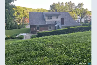 32 Homestead Avenue, Derby, CT 06418 - Photo 5