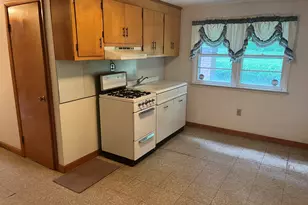 32 Homestead Ave, Derby, CT 06418 - Photo 13