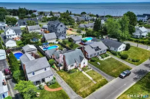 182 Washington Pkwy, Stratford, CT 06615 - Photo 3