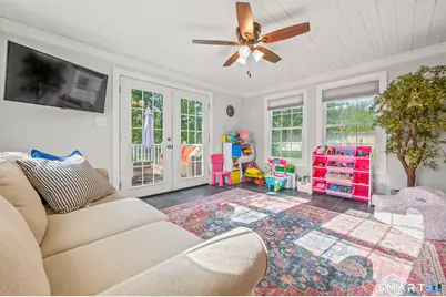 12 Iroquois Road, West Hartford, CT 06117 - Photo 21
