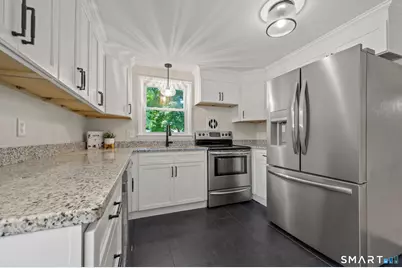100 Northview Drive, South Windsor, CT 06074 - Photo 5