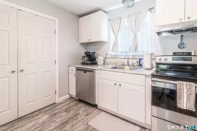 11 Cedarbrook Townhouse #11, Brookfield, CT 06804 - Photo 5