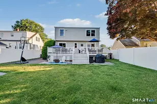 427 Reef Rd, Fairfield, CT 06824 - Photo 27