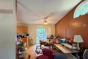 36 Laurel St, Enfield, CT 06082 - Photo 5